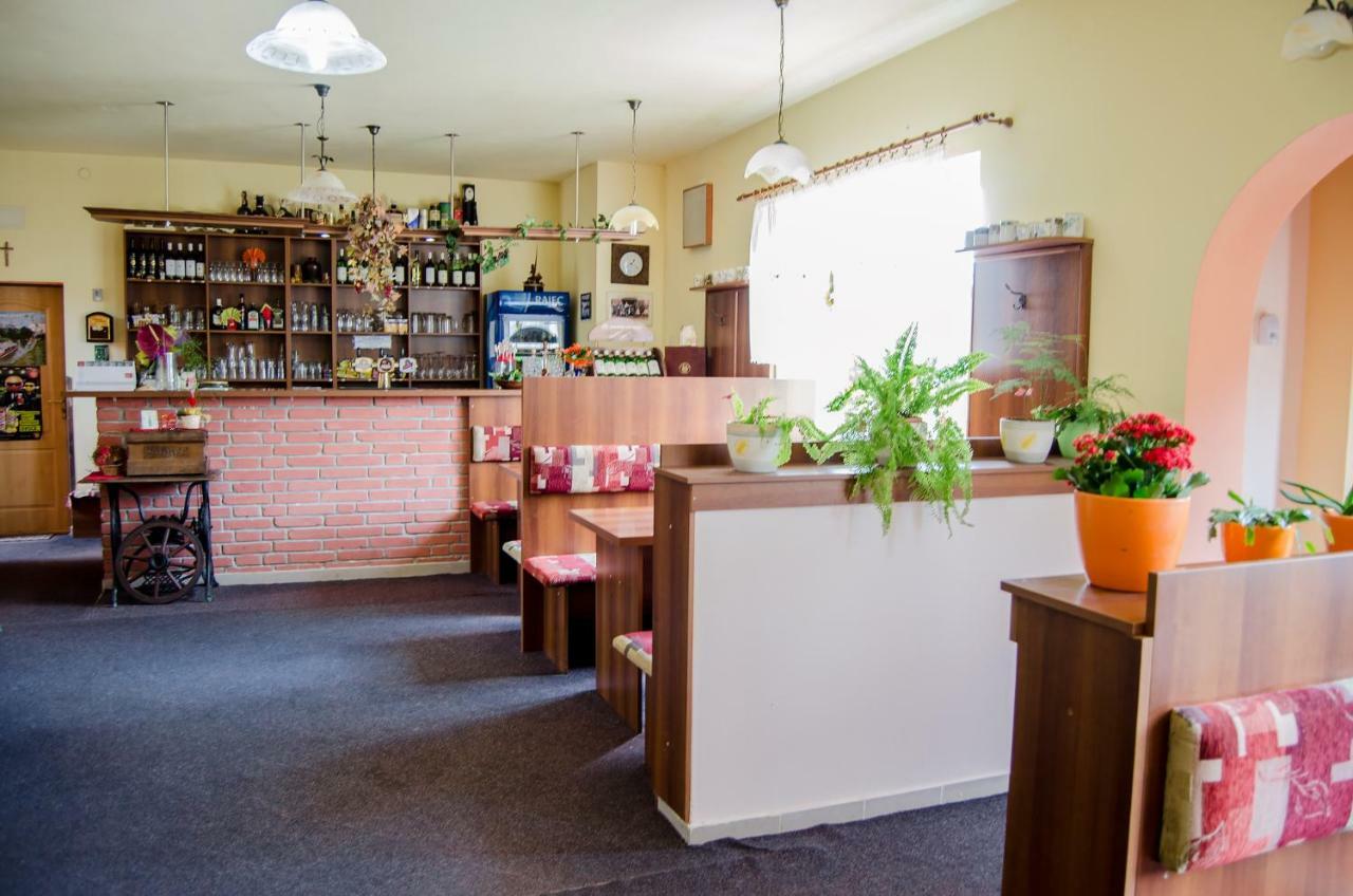 Penzion Vinarna U Hroznu Hotel Veseli nad Moravou Exterior photo